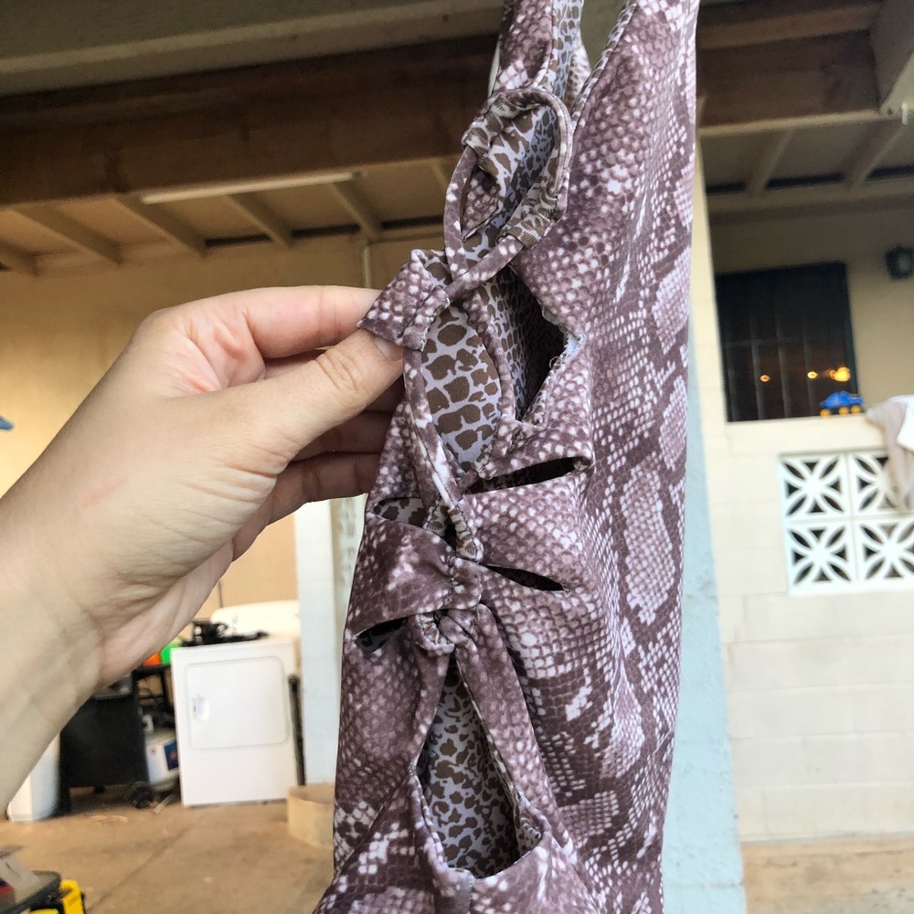 SOLD❌ python hideaways M - Picture 3 of 7